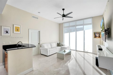 Снять в аренду кондоминиум в Норт-Бей-Виллидж, Флорида 2 спальни, 116.22м2, № 1969808 - фото 21