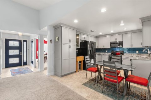 Villa ou maison à vendre à Casselberry, Floride: 3 chambres, 147.62 m2 № 2389169 - photo 8