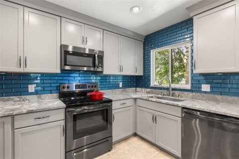 Villa ou maison à vendre à Casselberry, Floride: 3 chambres, 147.62 m2 № 2389169 - photo 3