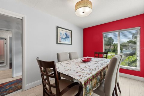 Villa ou maison à vendre à Casselberry, Floride: 3 chambres, 147.62 m2 № 2389169 - photo 12