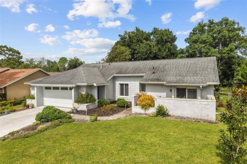 Villa ou maison à Casselberry, Floride 3 chambres, 147.62 m2 № 2389169