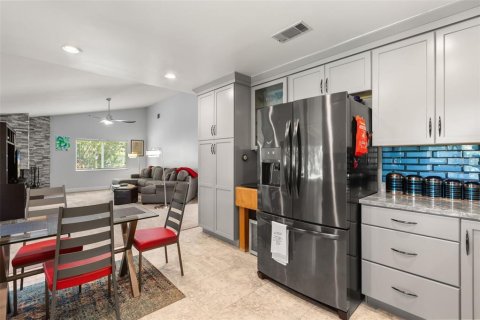 Villa ou maison à vendre à Casselberry, Floride: 3 chambres, 147.62 m2 № 2389169 - photo 11