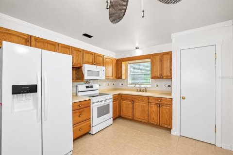 Villa ou maison à louer à Largo, Floride: 3 chambres, 128.39 m2 № 2407056 - photo 9