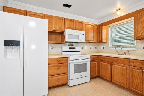 Villa ou maison à louer à Largo, Floride: 3 chambres, 128.39 m2 № 2407056 - photo 10
