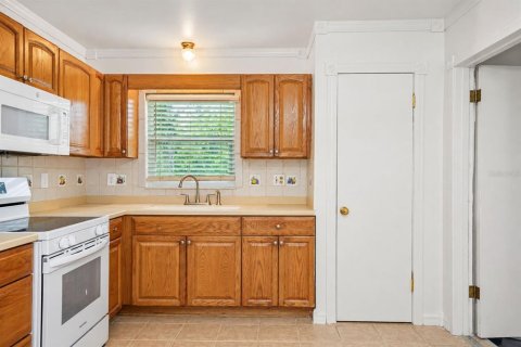 Villa ou maison à louer à Largo, Floride: 3 chambres, 128.39 m2 № 2407056 - photo 11