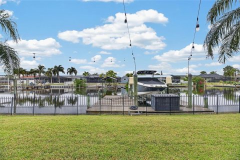 Villa ou maison à vendre à Apollo Beach, Floride: 3 chambres, 140.75 m2 № 2408823 - photo 14
