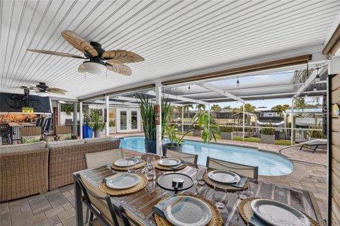 Villa ou maison à vendre à Apollo Beach, Floride: 3 chambres, 140.75 m2 № 2408823 - photo 5