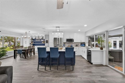 Villa ou maison à vendre à Apollo Beach, Floride: 3 chambres, 140.75 m2 № 2408823 - photo 20