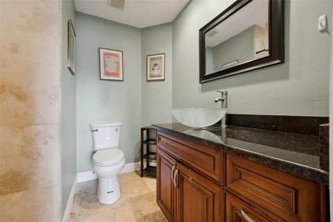 House in Casselberry, Florida 6 bedrooms, 327.76 sq.m. № 2122745 - photo 26