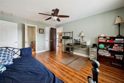 House in Casselberry, Florida 6 bedrooms, 327.76 sq.m. № 2122745 - photo 25