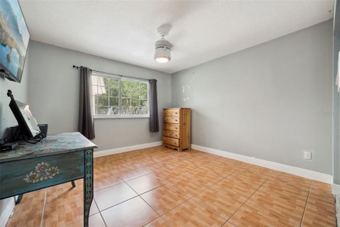 House in Casselberry, Florida 6 bedrooms, 327.76 sq.m. № 2122745 - photo 28