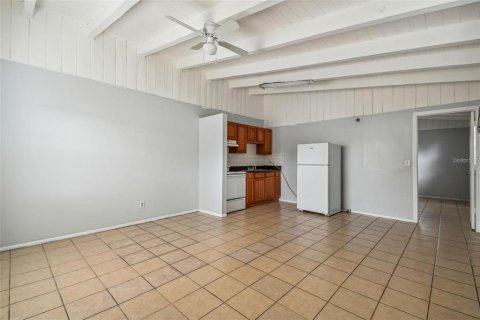 Commercial property in Tampa, Florida 6 bedrooms, 101.08 sq.m. № 1533892 - photo 7