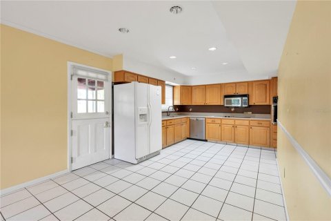 House in Tampa, Florida 4 bedrooms, 198.35 sq.m. № 1846476 - photo 18