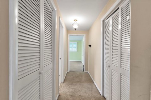 House in Tampa, Florida 4 bedrooms, 198.35 sq.m. № 1846476 - photo 30
