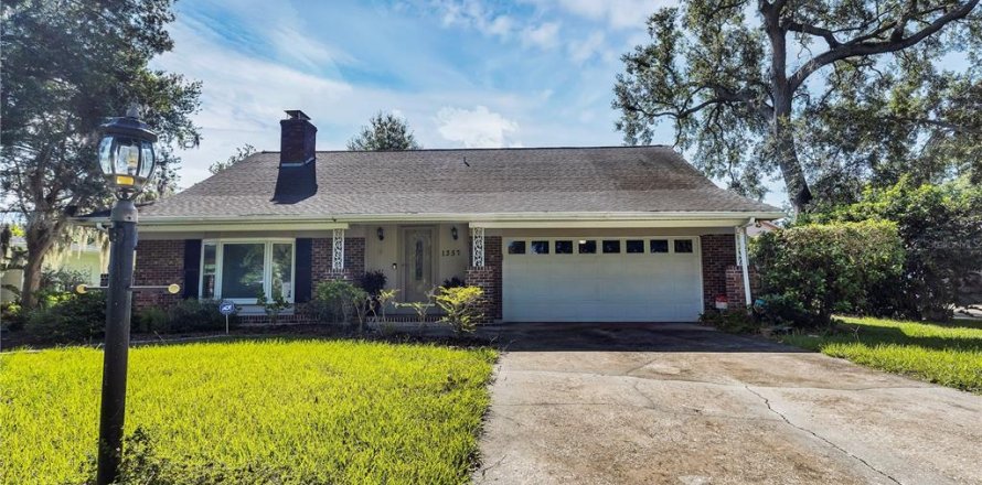 House in Tampa, Florida 4 bedrooms, 198.35 sq.m. № 1846476