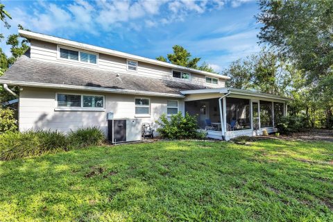 House in Tampa, Florida 4 bedrooms, 198.35 sq.m. № 1846476 - photo 8