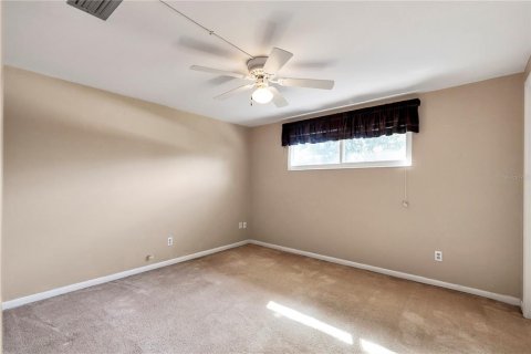 House in Tampa, Florida 4 bedrooms, 198.35 sq.m. № 1846476 - photo 28