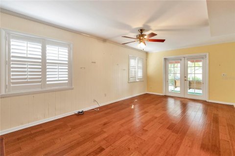 House in Tampa, Florida 4 bedrooms, 198.35 sq.m. № 1846476 - photo 16
