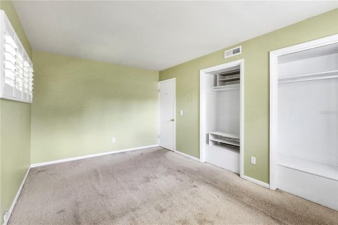 House in Tampa, Florida 4 bedrooms, 198.35 sq.m. № 1846476 - photo 23