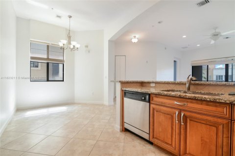 Apartment in Sunrise, Florida 2 bedrooms, 121.61 sq.m. № 1797681 - photo 5