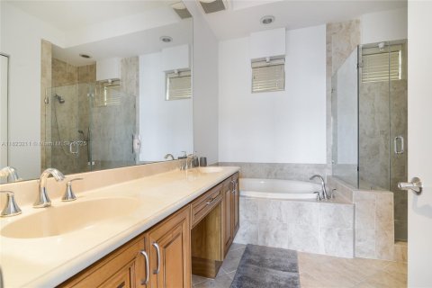 Apartment in Sunrise, Florida 2 bedrooms, 121.61 sq.m. № 1797681 - photo 11