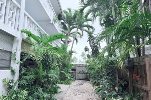 Copropriété à vendre à Bay Harbor Islands, Floride: 1 chambre, 75.25 m2 № 2183823 - photo 25