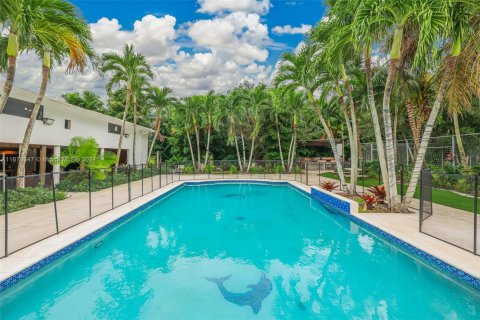 House in Homestead, Florida 6 bedrooms, 516.54 sq.m. № 1754275 - photo 24