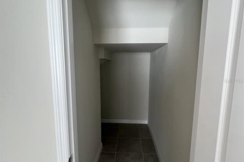 Villa ou maison à louer à Apopka, Floride: 3 chambres, 145.67 m2 № 2296966 - photo 12