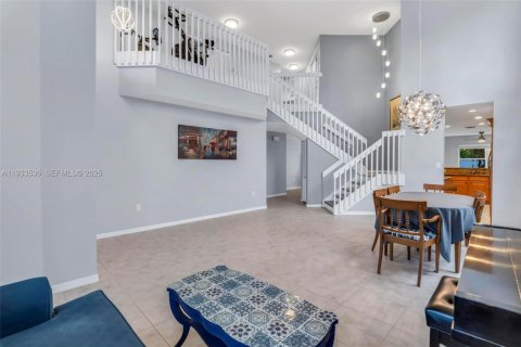 Купить виллу или дом в Пемброк-Пайнс, Флорида 4 спальни, 251.67м2, № 1996506 - фото 3