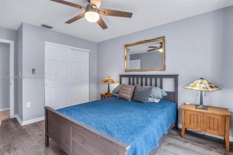 Купить виллу или дом в Пемброк-Пайнс, Флорида 4 спальни, 251.67м2, № 1996506 - фото 26