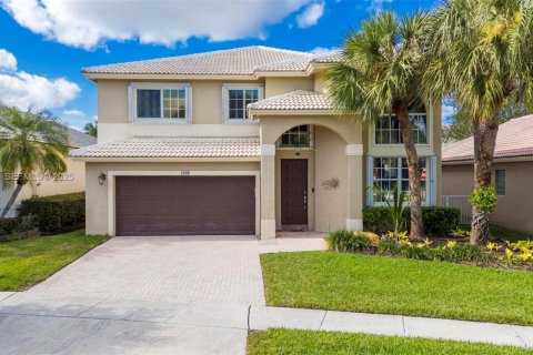 Дом в Пемброк-Пайнс, Флорида 4 спальни, 251.67м2 № 1996506