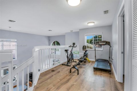 Купить виллу или дом в Пемброк-Пайнс, Флорида 4 спальни, 251.67м2, № 1996506 - фото 18