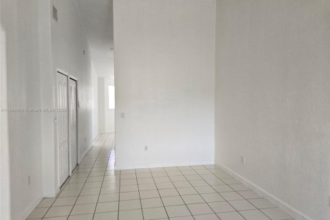 Condo in Homestead, Florida, 3 bedrooms № 1939203 - photo 2