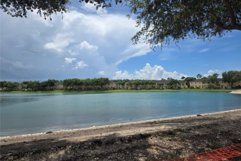 Condo in Homestead, Florida, 3 bedrooms № 1939203 - photo 19