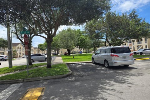 Condo in Homestead, Florida, 3 bedrooms № 1939203 - photo 28