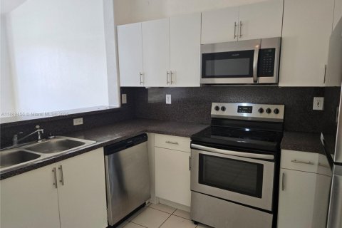 Condo in Homestead, Florida, 3 bedrooms № 1939203 - photo 6