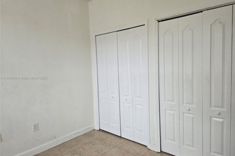 Condo in Homestead, Florida, 3 bedrooms № 1939203 - photo 17
