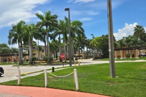 Condo in Homestead, Florida, 3 bedrooms № 1939203 - photo 21