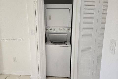 Condo in Homestead, Florida, 3 bedrooms № 1939203 - photo 5