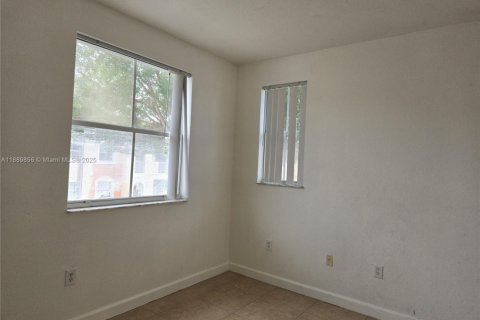 Condo in Homestead, Florida, 3 bedrooms № 1939203 - photo 18