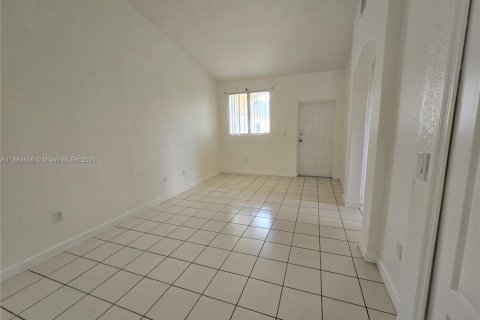 Condo in Homestead, Florida, 3 bedrooms № 1939203 - photo 3