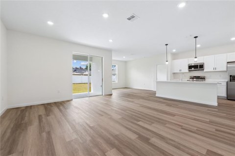 Villa ou maison à vendre à Palm Coast, Floride: 4 chambres, 174.01 m2 № 2349671 - photo 5