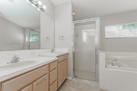 Villa ou maison à louer à Apollo Beach, Floride: 4 chambres, 188.96 m2 № 2398477 - photo 10