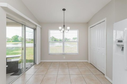 Villa ou maison à louer à Apollo Beach, Floride: 4 chambres, 188.96 m2 № 2398477 - photo 6