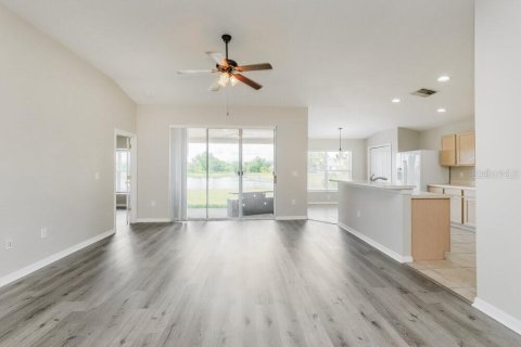 Villa ou maison à louer à Apollo Beach, Floride: 4 chambres, 188.96 m2 № 2398477 - photo 4