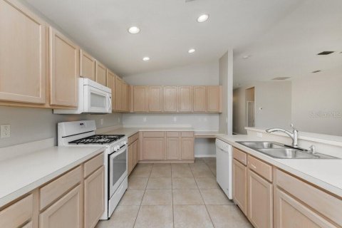 Villa ou maison à louer à Apollo Beach, Floride: 4 chambres, 188.96 m2 № 2398477 - photo 7