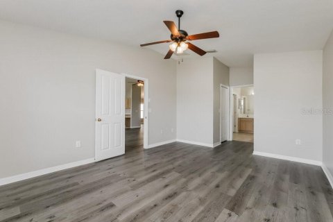 Villa ou maison à louer à Apollo Beach, Floride: 4 chambres, 188.96 m2 № 2398477 - photo 9