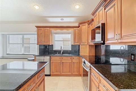 Casa en venta en Winter Springs, Florida, 4 dormitorios, 180.88 m2 № 1680279 - foto 5