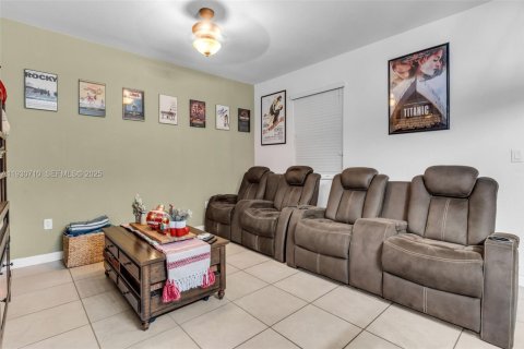 Купить таунхаус в Хомстед, Флорида 3 спальни, 173.73м2, № 2034386 - фото 6