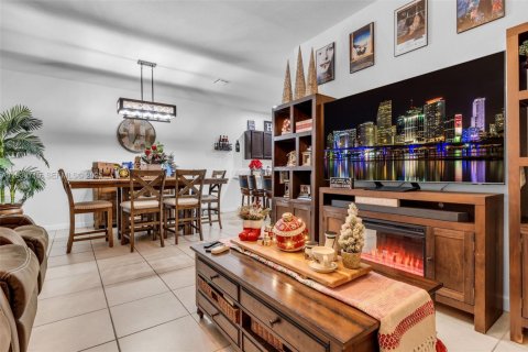 Купить таунхаус в Хомстед, Флорида 3 спальни, 173.73м2, № 2034386 - фото 10